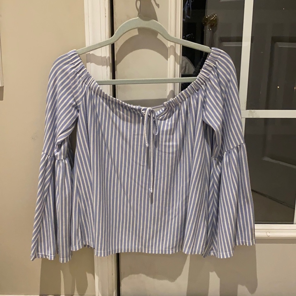 American Eagle off the shoulder top